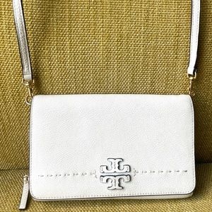 Tory BurchMcgraw ivory flat wallet crossbody bag